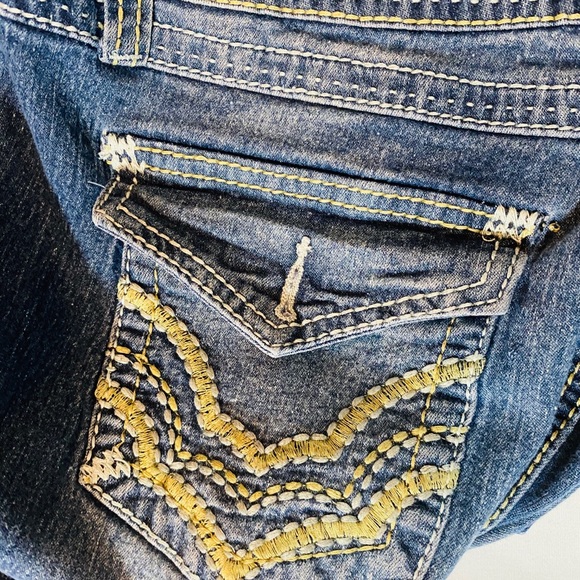 2/$30 Royal Roots Jeans - Picture 6 of 6